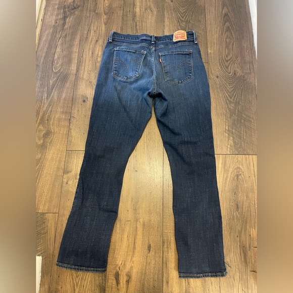 Levi’s Women's Blue Jeans - Picture 3 of 8